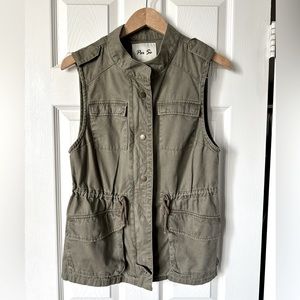 Per Se Vest Military Green Size Medium